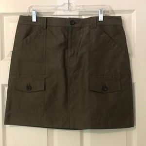 Banana Republic skirt with pockets!